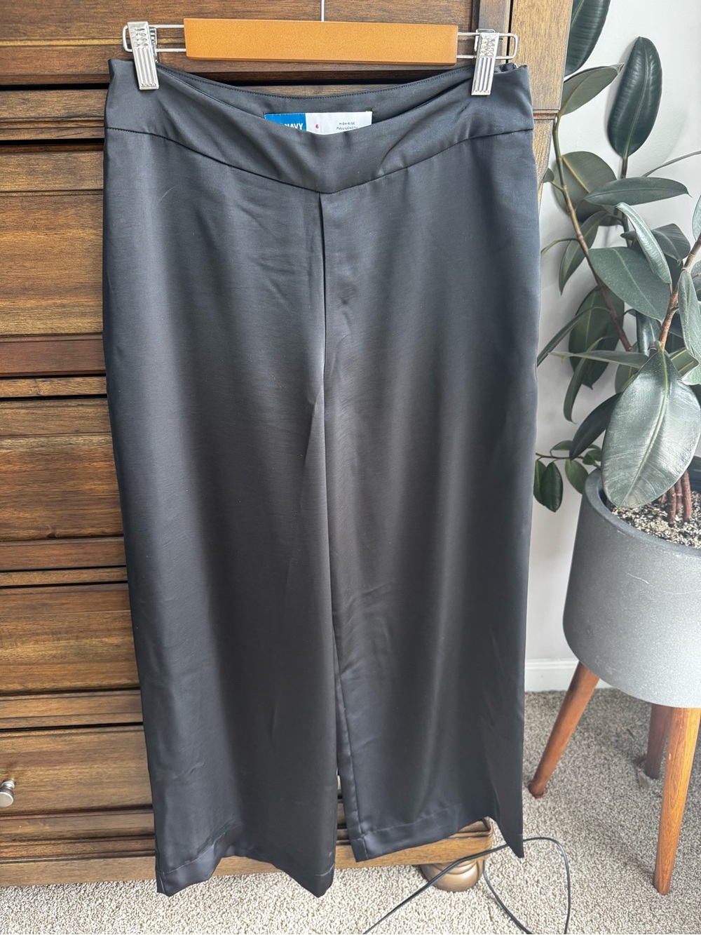 Old Navy Black Satin Pants with Side Zip